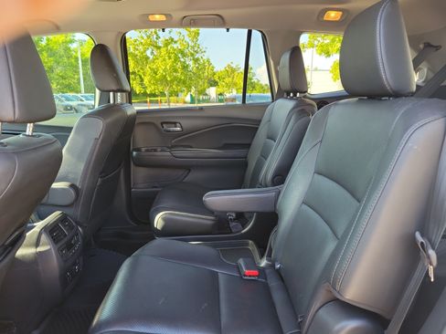 Used 2020 Honda Pilot Elite image 15