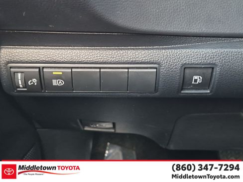 Used 2024 Toyota Corolla LE AWD/4WD image 18