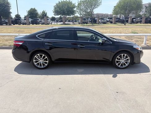 Used 2014 Toyota Avalon XLE Touring FWD image 3