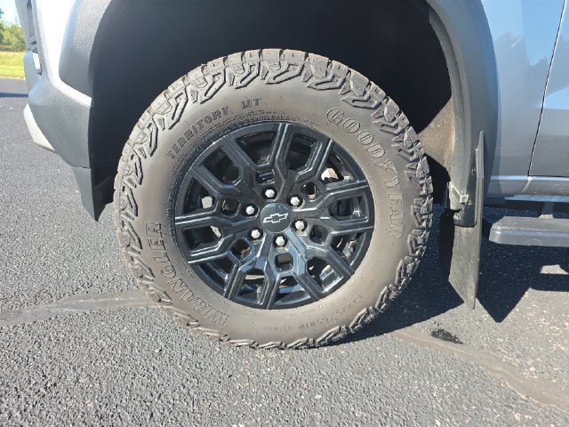 Used 2023 Chevrolet Colorado Trail Boss AWD/4WD image 31