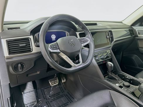 Used 2023 Volkswagen Atlas SEL Premium image 9
