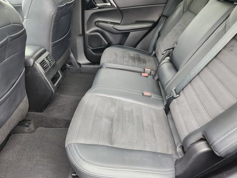 Used 2024 Mitsubishi Outlander SE FWD image 30