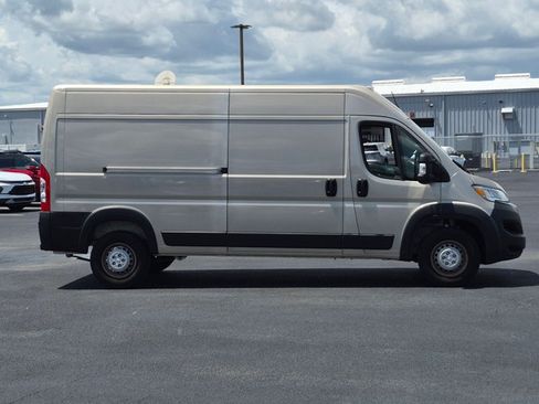 Used 2025 RAM ProMaster 2500 FWD image 4