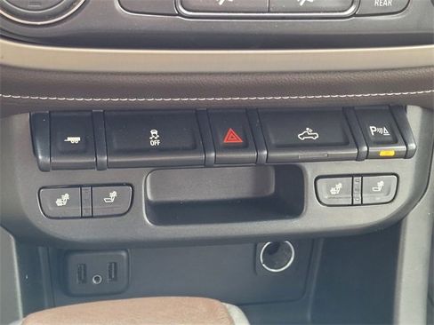 Used 2020 GMC Canyon SLT w/ Trailering Package image 18