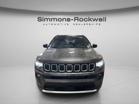 Used 2023 Jeep Compass Limited AWD/4WD image 8
