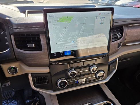 Used 2024 Ford Expedition Limited image 25