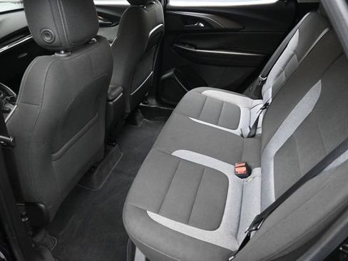 Used 2023 Chevrolet TrailBlazer LT FWD image 26