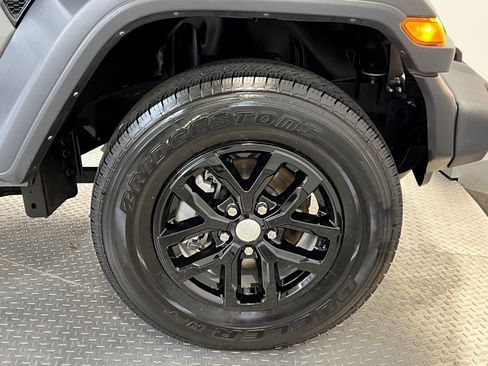 Certified 2023 Jeep Wrangler Sport S image 11