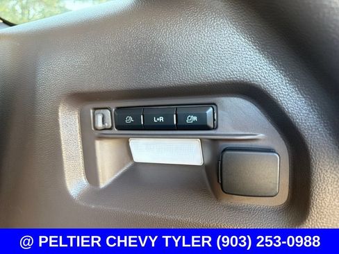 Used 2022 Ford Explorer Platinum w/ Equipment Group 601A AWD/4WD image 22