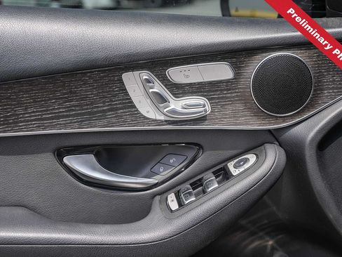 Used 2020 Mercedes-Benz GLC 300 image 16
