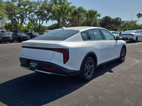 New 2026 Kia K4 FWD image 8