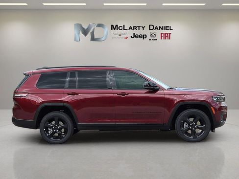 New 2025 Jeep Grand Cherokee L Altitude image 6