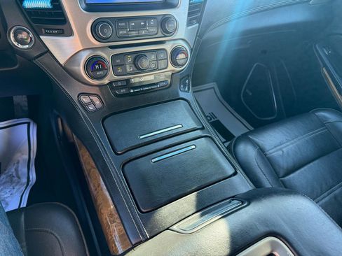 Used 2017 GMC Yukon Denali w/ Open Road Package image 32