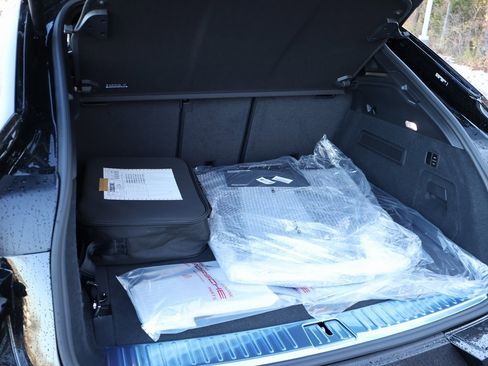 New 2026 Porsche Cayenne E-Hybrid Coupe image 10