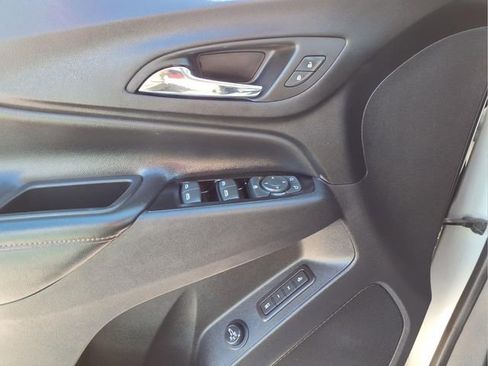 Used 2022 Chevrolet Equinox Premier image 15