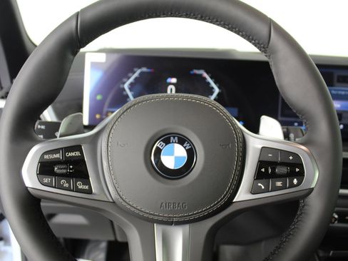 New 2026 BMW X5 xDrive40i w/ M Sport Package image 14