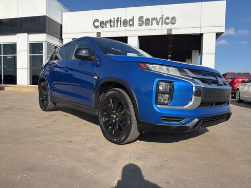 Used 2025 Mitsubishi Outlander Sport LE image 1