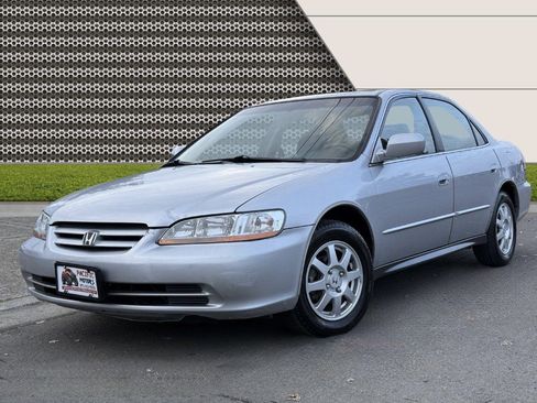 Used 2002 Honda Accord SE image 2