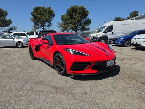 Used 2022 Chevrolet Corvette Stingray Preferred Cpe w/ Z51 Performance Package RWD image 2