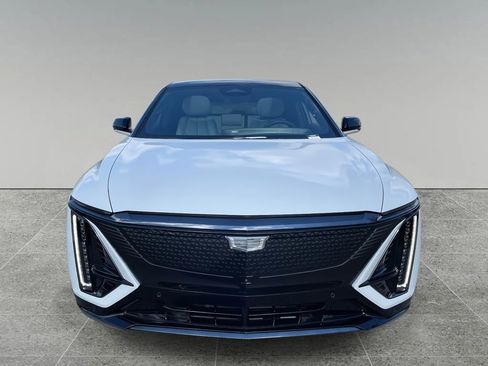New 2026 Cadillac Lyriq Sport image 8