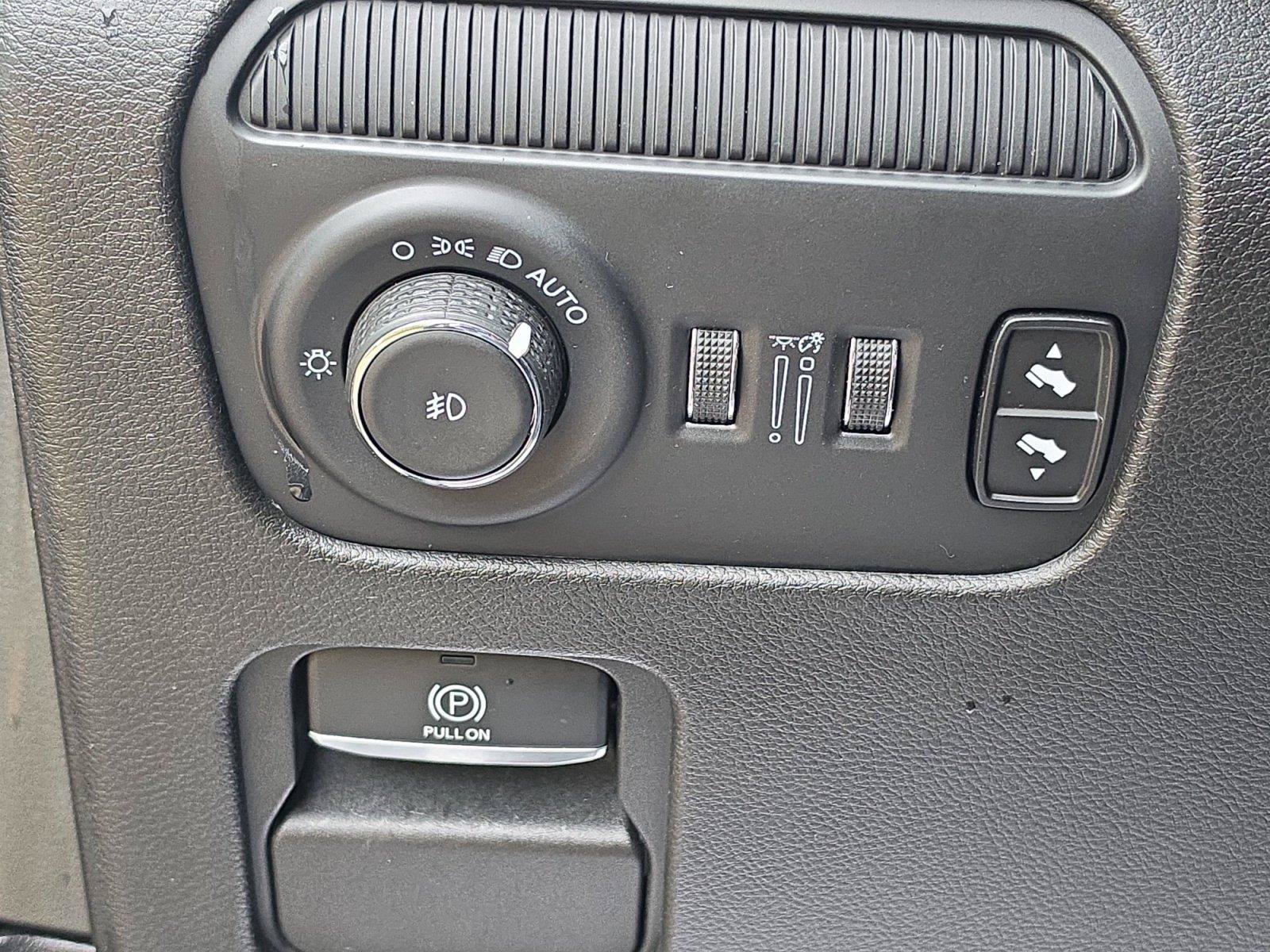 Used 2024 Jeep Wagoneer Series III AWD/4WD image 18