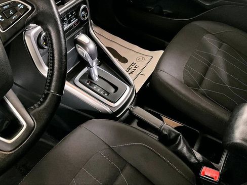 Used 2019 Ford EcoSport SE w/ SE Convenience Package image 16