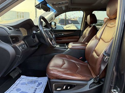 Used 2015 Cadillac Escalade Premium image 20