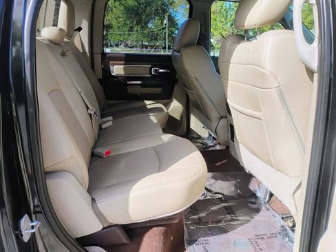 Used 2015 RAM 1500 Laramie w/ Convenience Group image 8