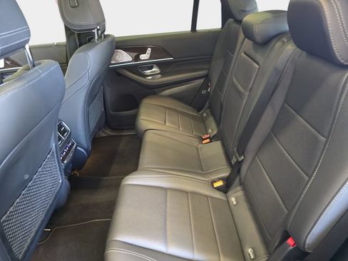 Used 2024 Mercedes-Benz GLS 450 4MATIC image 18