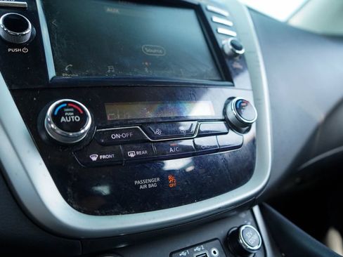 Used 2019 Nissan Murano S AWD/4WD image 28