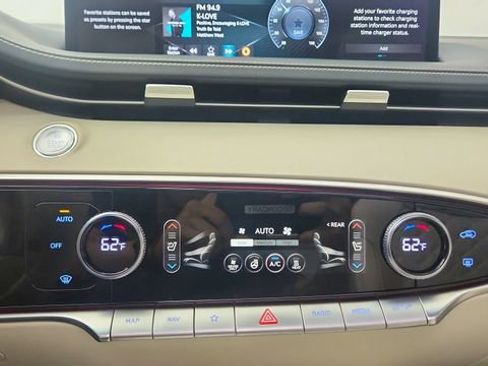 Used 2025 Genesis Electrified GV70 Advanced w/ Prestige Package image 52