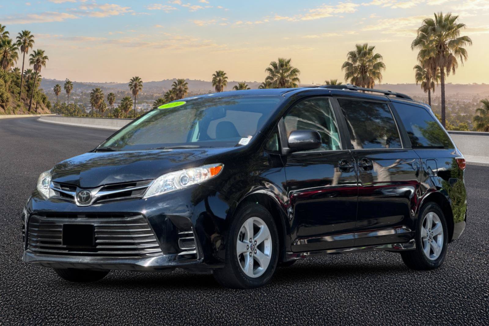 Used 2020 Toyota Sienna LE FWD image 8