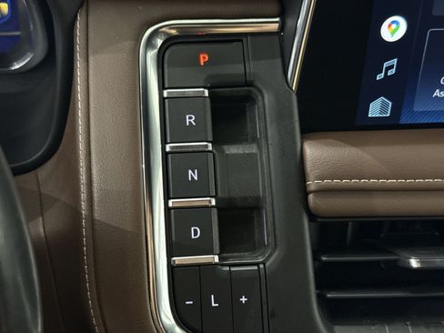 Used 2022 Chevrolet Tahoe High Country AWD/4WD image 43