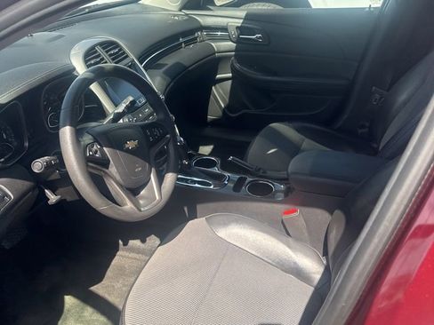 Used 2015 Chevrolet Malibu LT w/ Power Convenience Package image 6