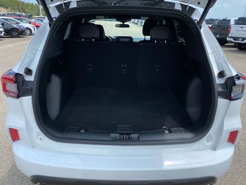Used 2023 Ford Escape ST-Line w/ Tech Pack #1 AWD/4WD image 28