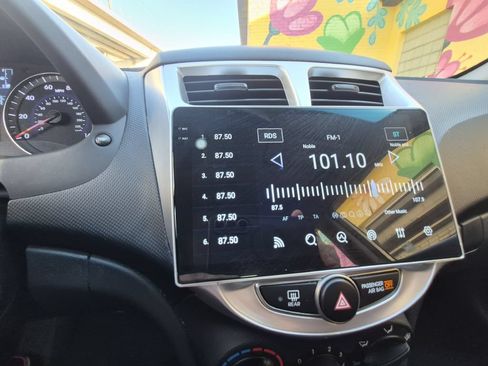 Used 2017 Hyundai Accent SE FWD image 4