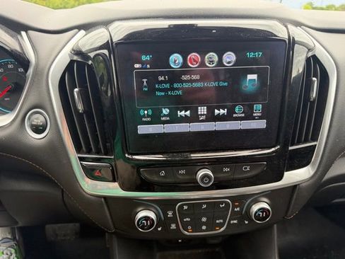 Used 2019 Chevrolet Traverse LT FWD image 14