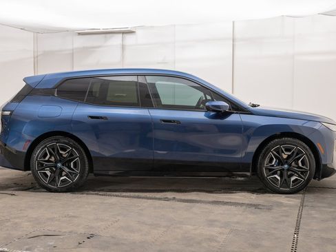 Used 2025 BMW iX M60 image 3