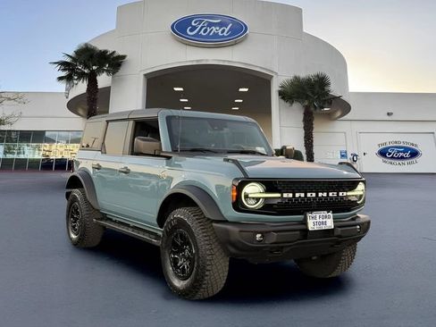 Certified 2022 Ford Bronco Wildtrak AWD/4WD image 4