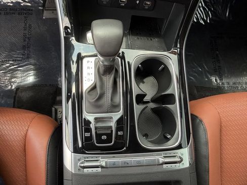 Certified 2024 Kia Carnival SX Prestige FWD image 28