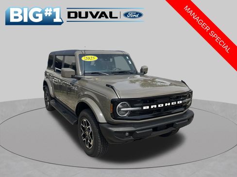 Certified 2025 Ford Bronco Outer Banks AWD/4WD image 1