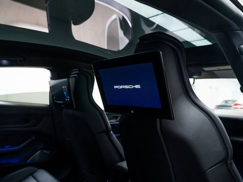 Used 2022 Porsche Taycan 4S image 24