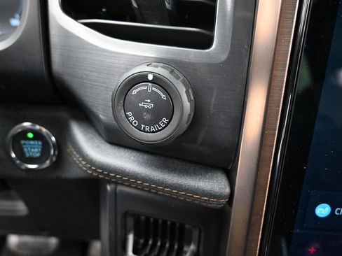 Used 2024 Ford F150 Lightning Lariat image 17