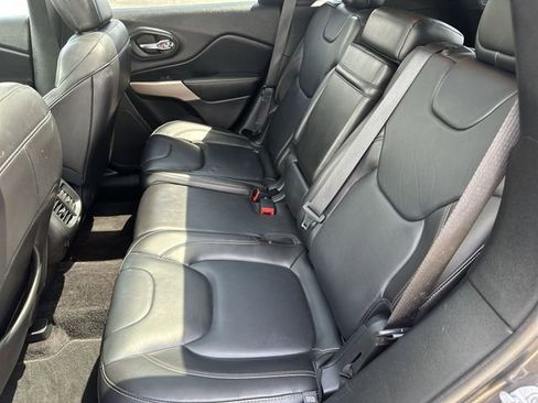 Used 2017 Jeep Cherokee Limited AWD/4WD image 26