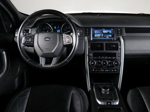 Used 2017 Land Rover Discovery Sport HSE image 10