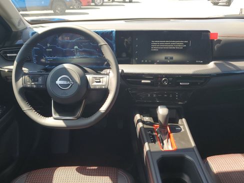 New 2026 Nissan Kicks SR FWD image 14