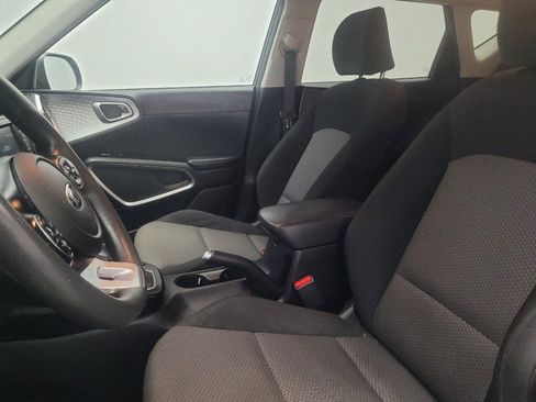 Used 2021 Kia Soul LX FWD image 17
