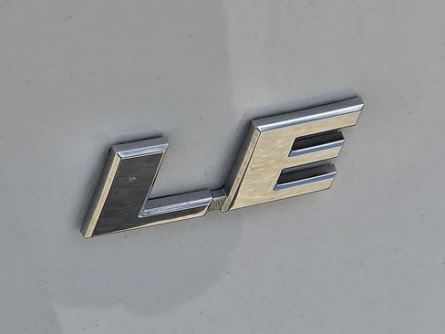 Used 2024 Toyota RAV4 LE FWD image 11