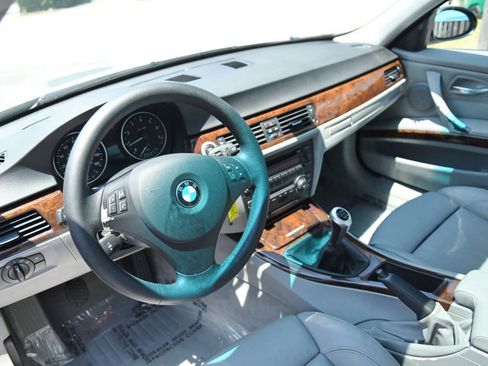 Used 2006 BMW 325i Sedan RWD image 19