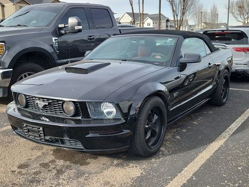 Used 2007 Ford Mustang GT Premium image 3